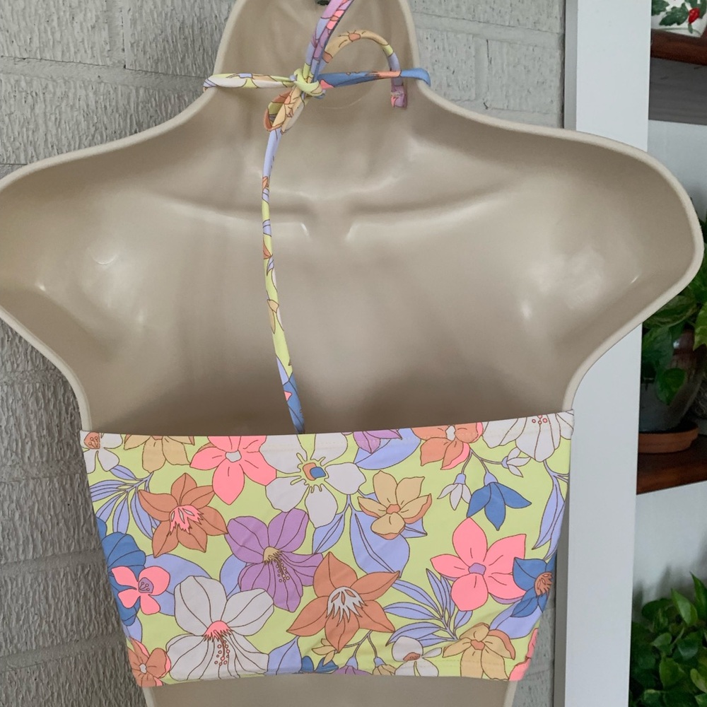Ninety-Nine° Junior's XL Yellow Floral Print High-Neck Crop Swim Top Halter NWT - Picture 2 of 8